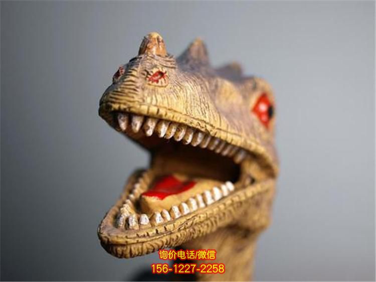 玻璃鋼恐龍雕塑，為廣場增添精彩