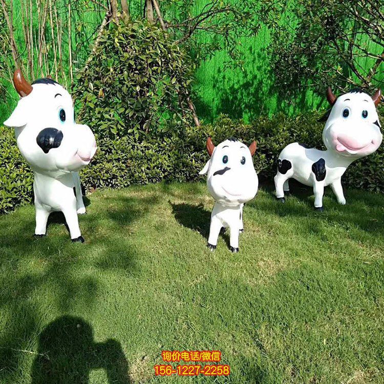 玻璃鋼卡通小牛，可愛(ài)的小奶牛雕塑