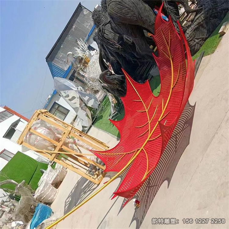 不銹鋼楓葉雕塑制作廠家,不銹鋼鏤空樹葉雕塑 不銹鋼楓葉雕塑制作廠家,不銹鋼鏤空樹葉雕塑