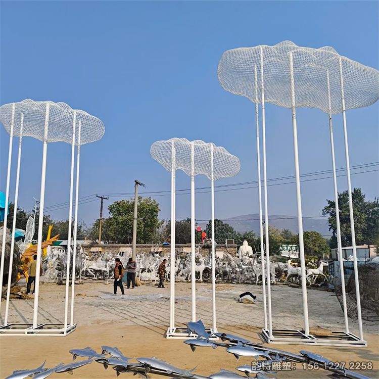 不銹鋼發光云朵雕塑,白色云朵人物雕塑廠家 不銹鋼發光云朵雕塑,白色云朵人物雕塑廠家