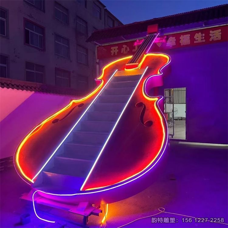 網紅打卡琴梯雕塑案例分享 發光不銹鋼大提琴雕塑 網紅打卡琴梯雕塑案例分享 發光不銹鋼大提琴雕塑