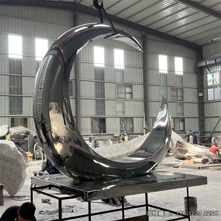 各種不銹鋼月亮雕塑造型  古人在借月亮表達對團圓的期盼